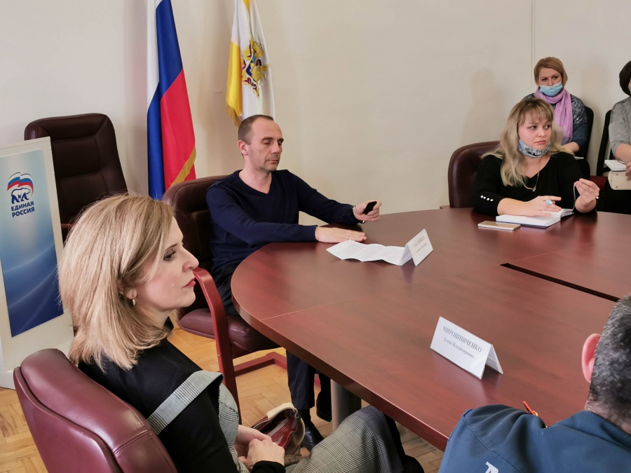 Регоператор принял участие в круглом столе, приуроченном к общероссийской Неделе приемов граждан по вопросам ДНТ и СНТ